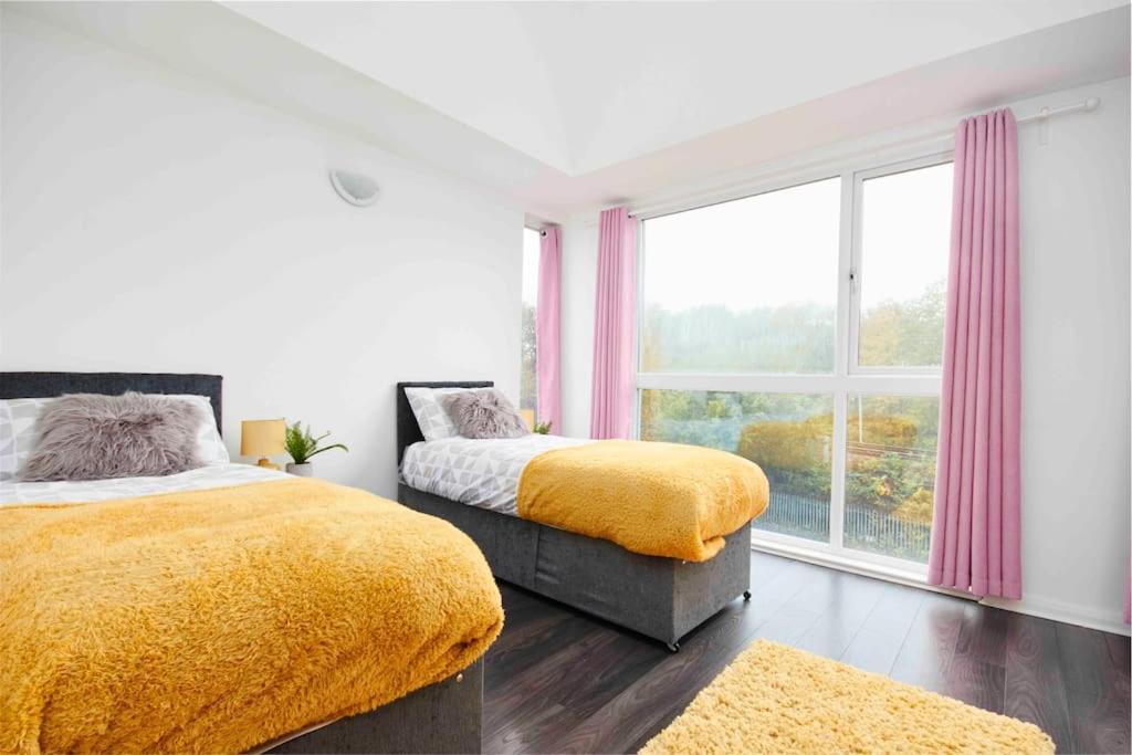 Dellehomes- Free Parking, Wfh, Family-Friendly Manchester Exteriér fotografie
