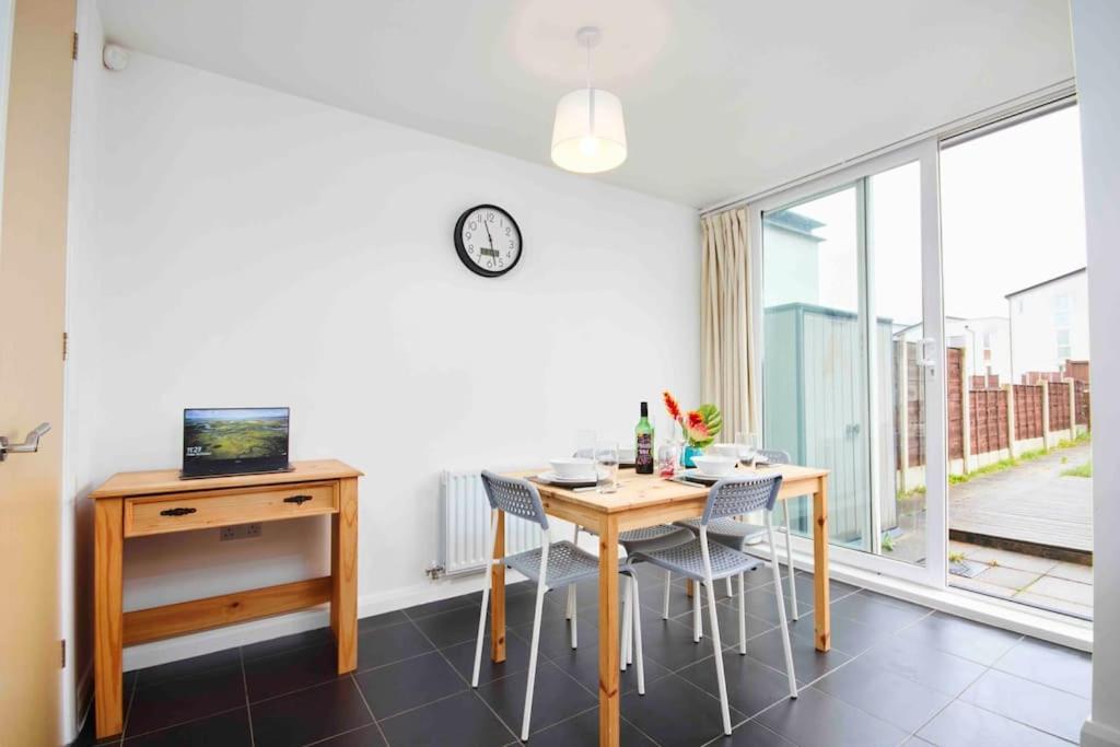 Dellehomes- Free Parking, Wfh, Family-Friendly Manchester Exteriér fotografie
