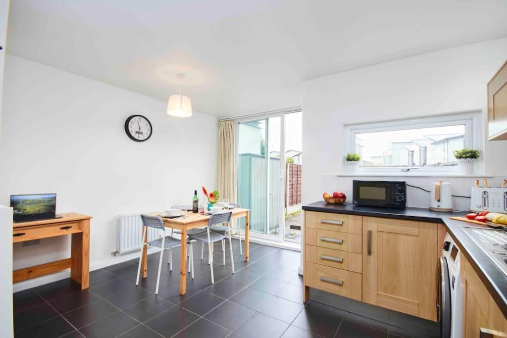 Dellehomes- Free Parking, Wfh, Family-Friendly Manchester Exteriér fotografie